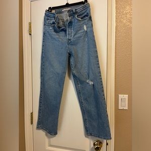 Levi’s Ripped Ribcage Ankle Straight Leg 28x 27